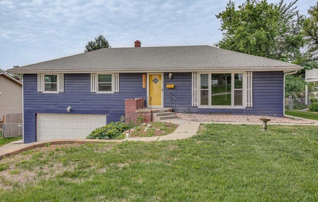 Building Photo - 7071 Izard St