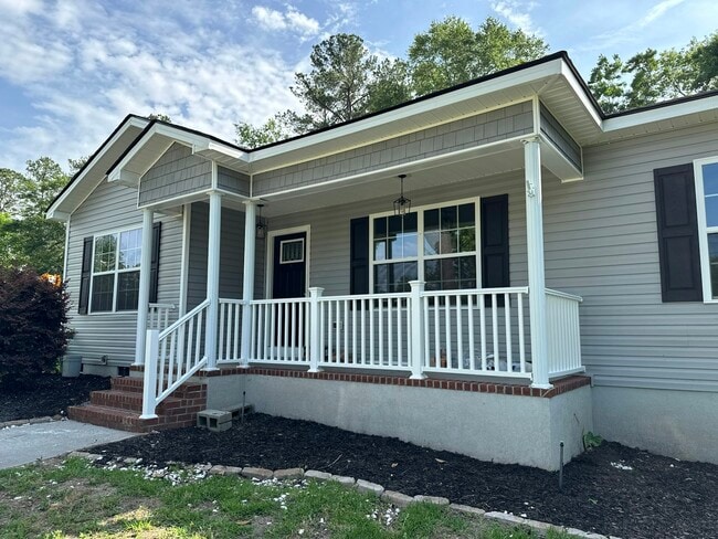 Primary Photo - 313 Padrick St