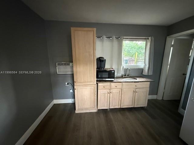 Building Photo - 4148 SW 24th St