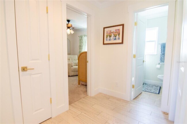 Building Photo - 600 43rd Ave NE