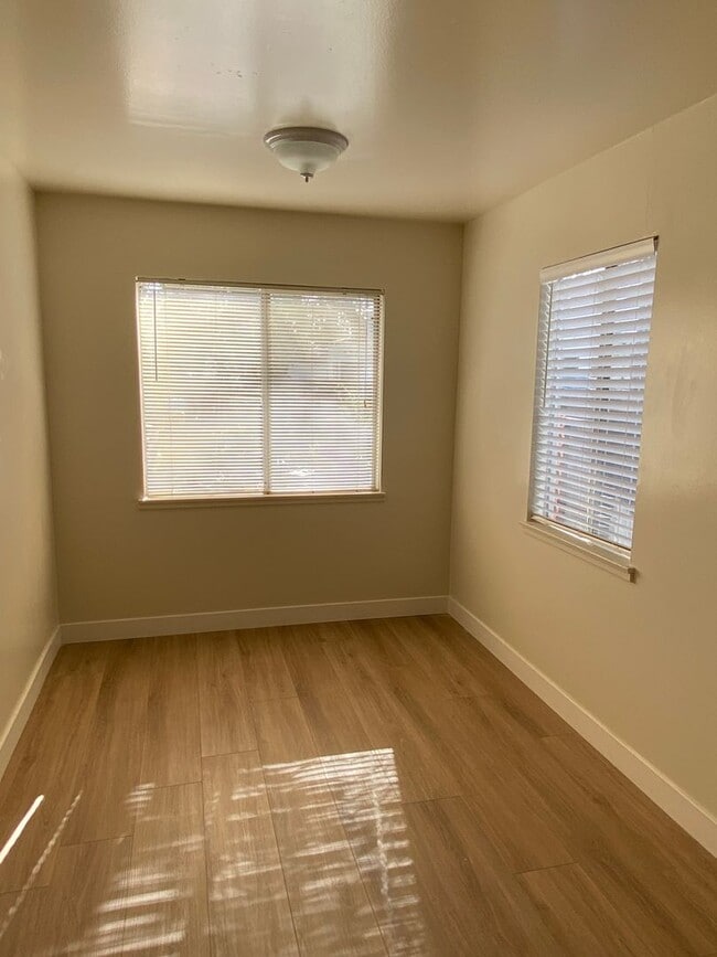 Building Photo - AVAILABLE NOW !!! NORTH VACAVILLE - E. MONTE VISTA AVE 1 bed/1 bath apartment! Private lot with l...