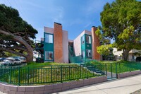 Building Photo - 33971 Silver Lantern St