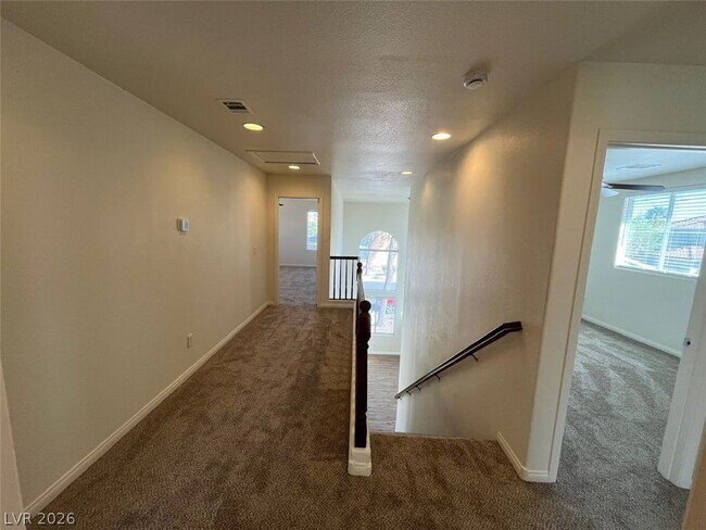 Building Photo - 1712 Newquay Commons Ave