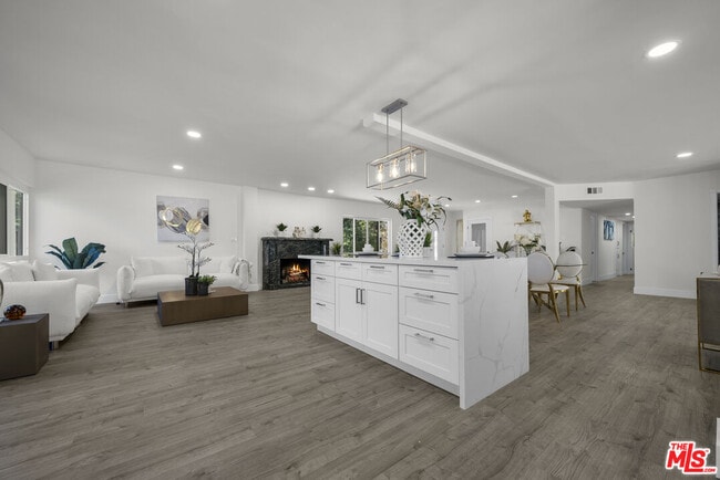 Building Photo - 3453 Green Vista Dr