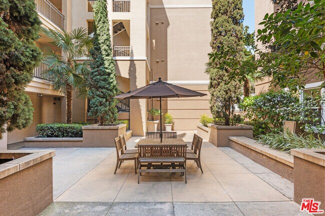 Building Photo - 13075 Pacific Promenade