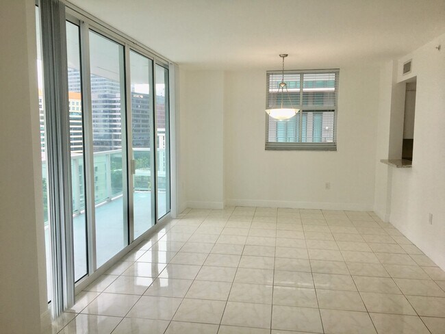 Building Photo - 1250 S Miami Ave