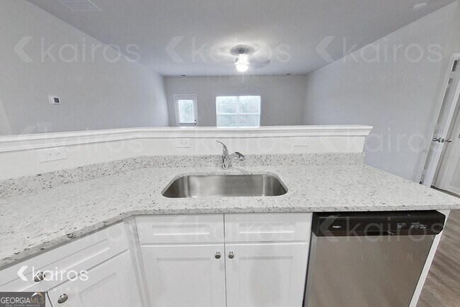 Building Photo - 3559 Bridgewood Dr