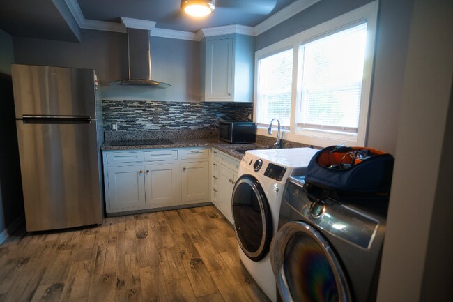 Building Photo - 9081 Bonham Cir