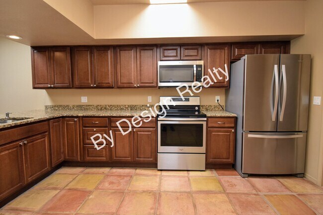 Building Photo - Updated Sunrise at Presidio 2 Bed 2 Bath Townhome