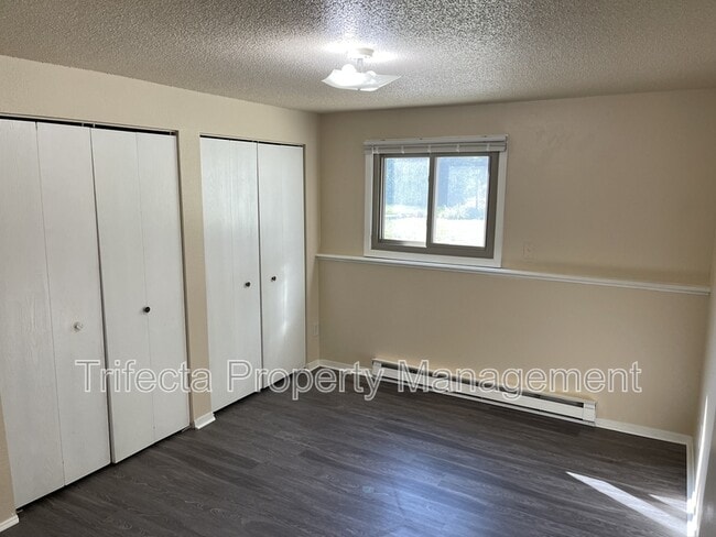 Building Photo - 4951 Basswood Dr