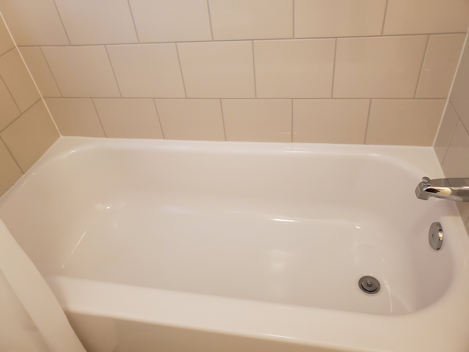 Building Photo - 115 W North Broadway St