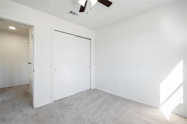 Building Photo - 918 S Old Orchard Ln