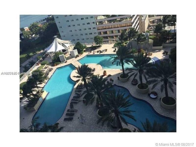 Building Photo - 253 NE 2nd St