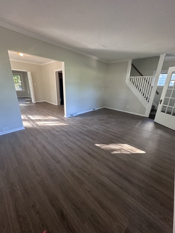 Building Photo - 1054 Yellowstone Rd