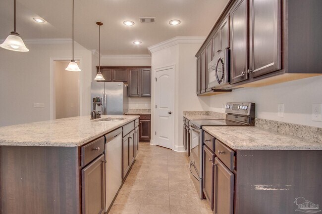 Building Photo - 4865 Spears St