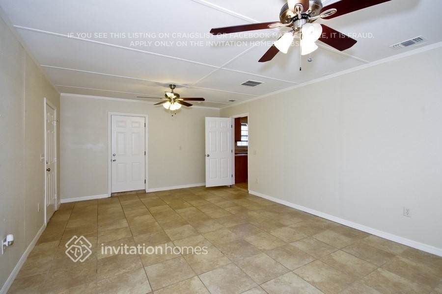 Building Photo - 192 Groveland Farms Rd