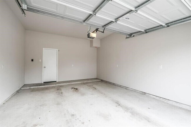 Building Photo - 3207 Avenue O