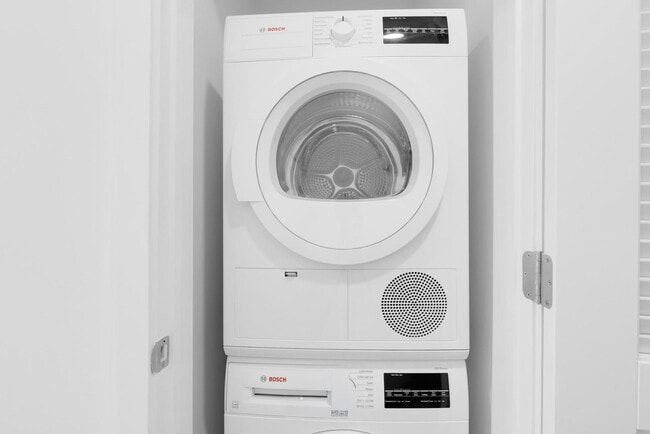 Building Photo - 7144 Byron Ave