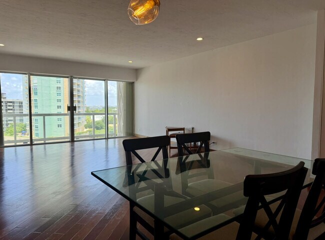 Building Photo - 2451 Brickell Ave