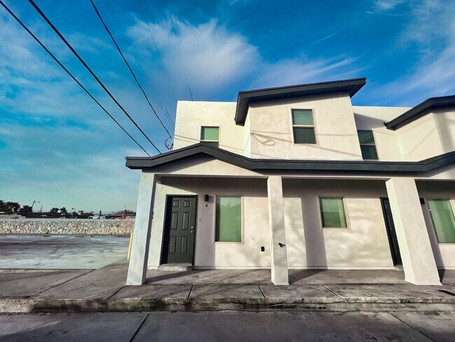 Building Photo - 447 Gallagher St