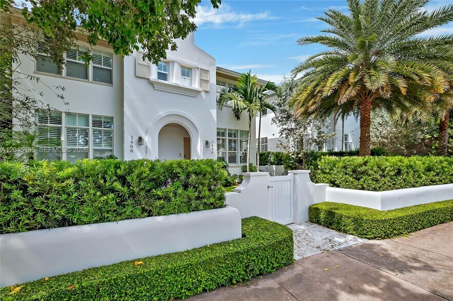 Building Photo - 3406 Ponce de Leon Blvd