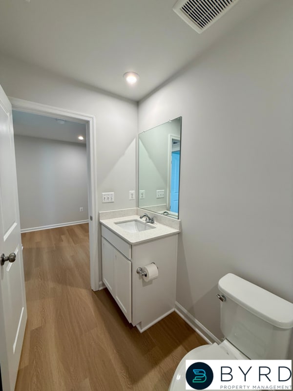 Building Photo - 421 Rivanna Hl Rd