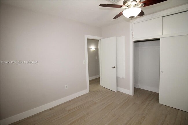 Building Photo - 4540 SW 15th St