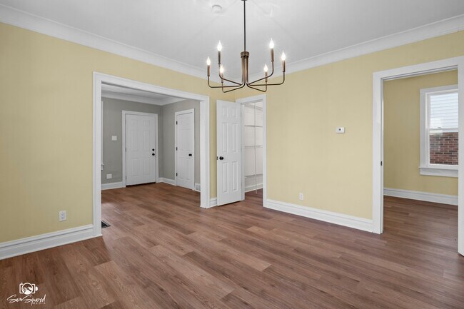 Building Photo - 7236 W 63rd Pl