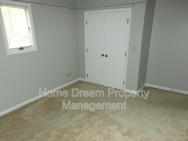 Building Photo - 53 Kelly Way