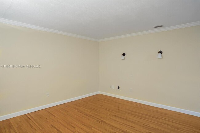 Building Photo - 45 Antilla Ave