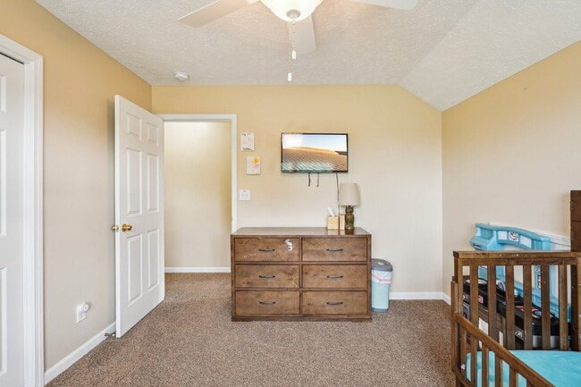 Building Photo - 754 McClain Dr