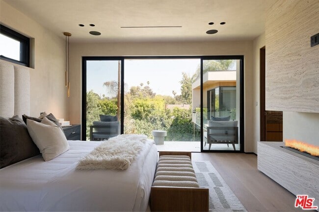 Building Photo - 13229 Hesby St