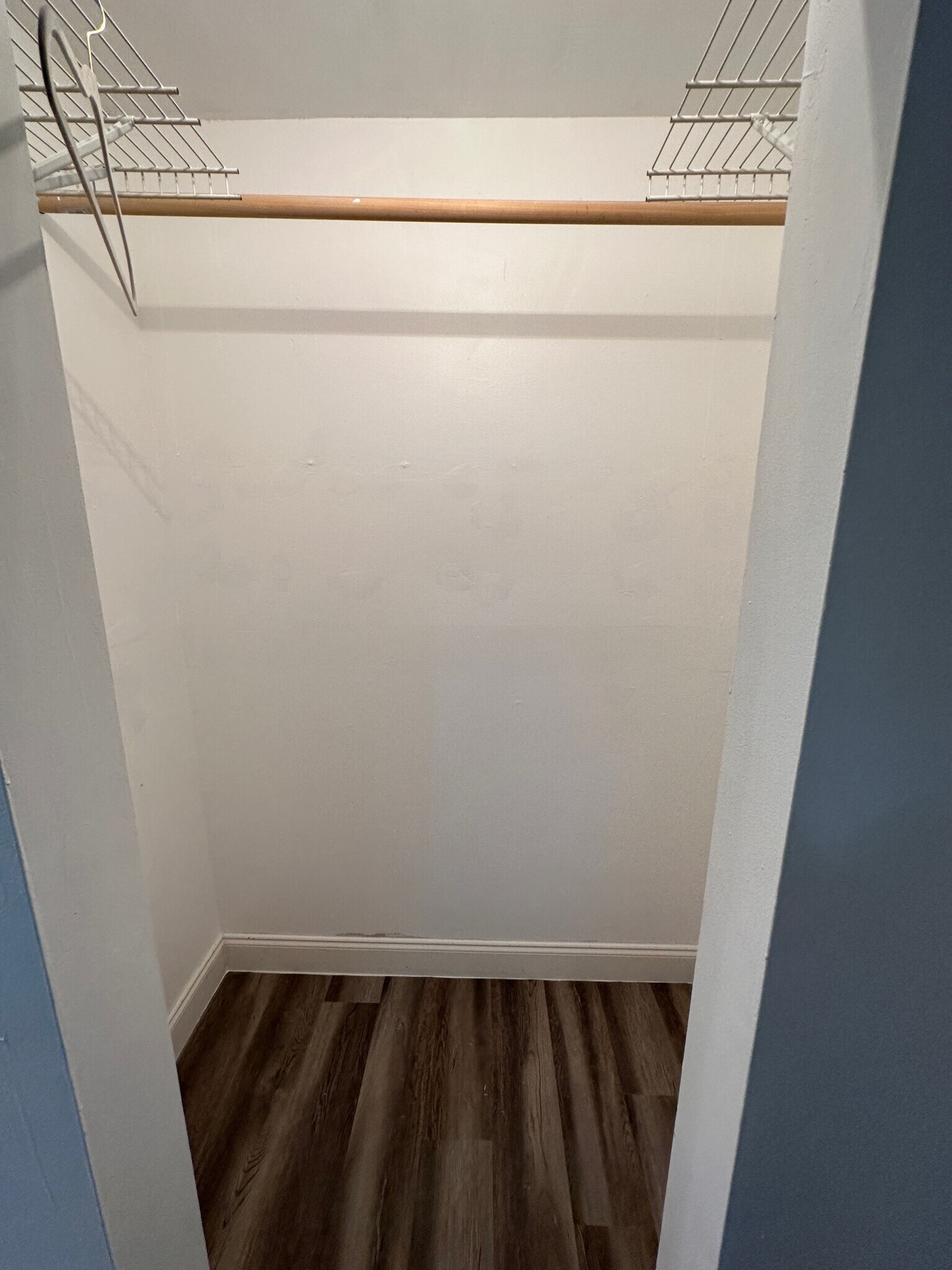 Primary walk-in closet - 2918 NE 8th Ter
