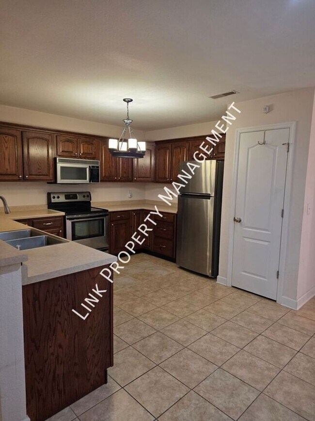 Building Photo - Beautiful 2 bedroom 2 full bath Condo near Missionary Ridge with garage, washer and dryer and gas...
