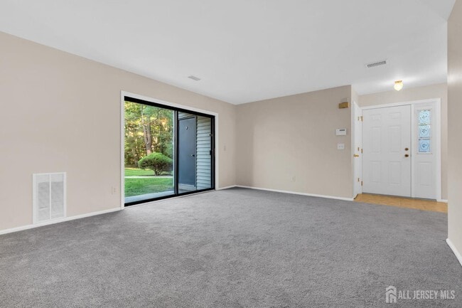 Building Photo - 2101 Bayhead Dr