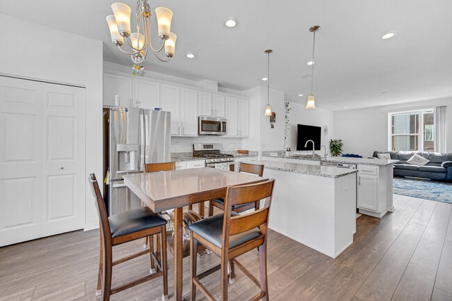 Building Photo - 4201 Calder Ln