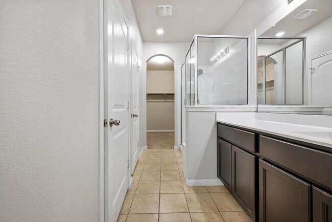 Building Photo - 711 Katmai Cir