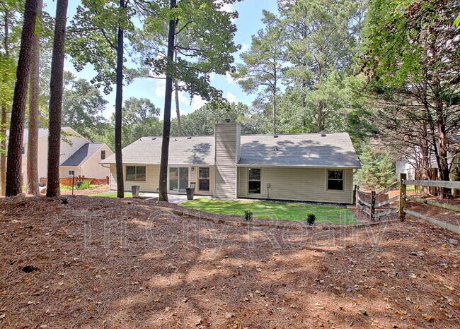 Building Photo - 317 Summer Pl