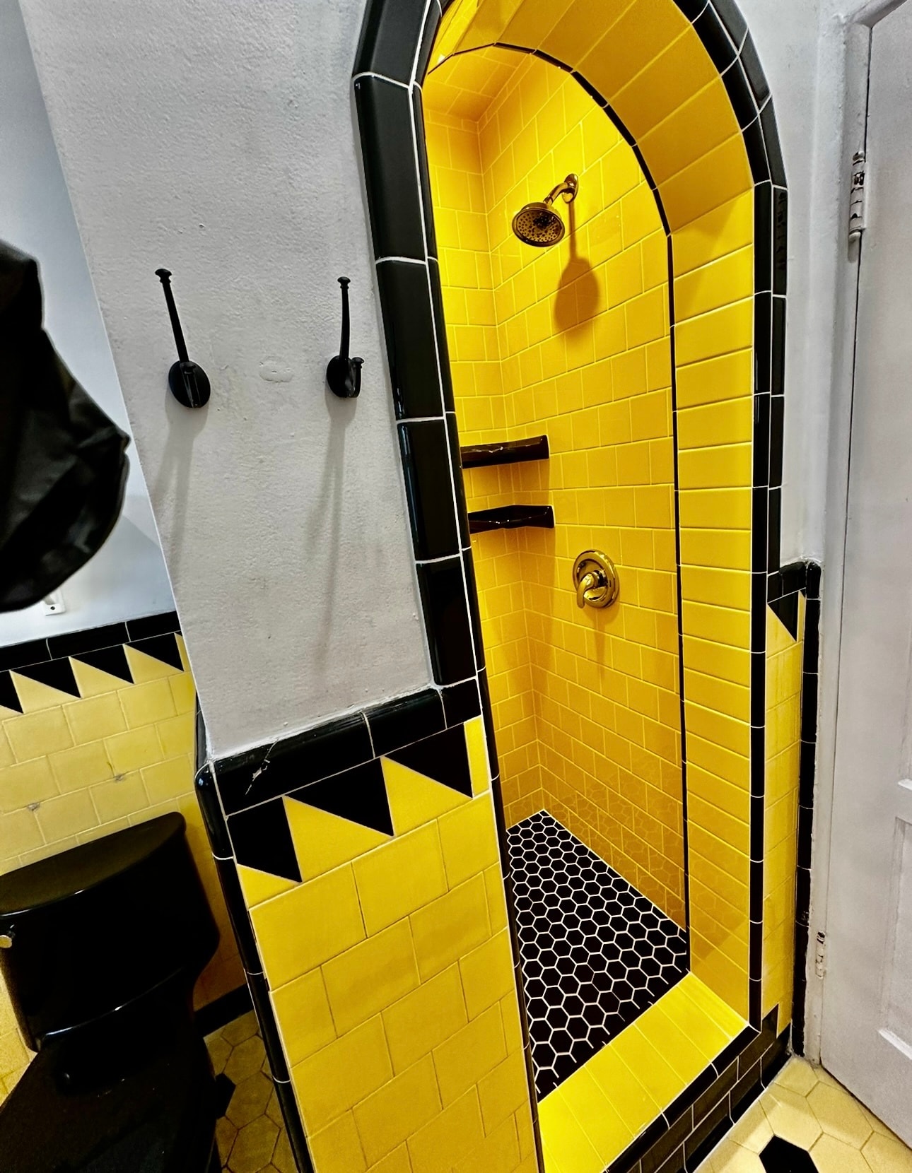 Building Photo - 1104 E California Ave