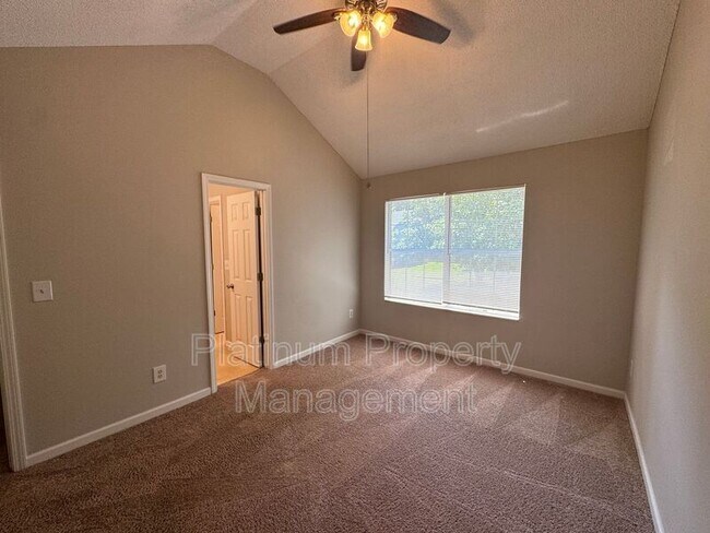 Building Photo - 2262 Charleston Pointe SE