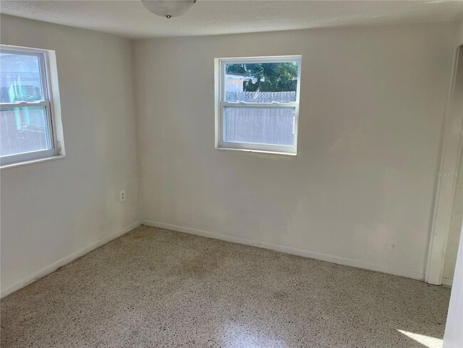 Building Photo - 7034 Bellaire Terrace