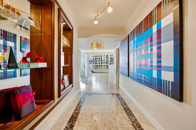 Building Photo - 16500 Collins Ave