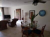 Building Photo - "Experience Island Living: Spacious 2-Bed, 2-Bath Retreat on Alii Drive!"