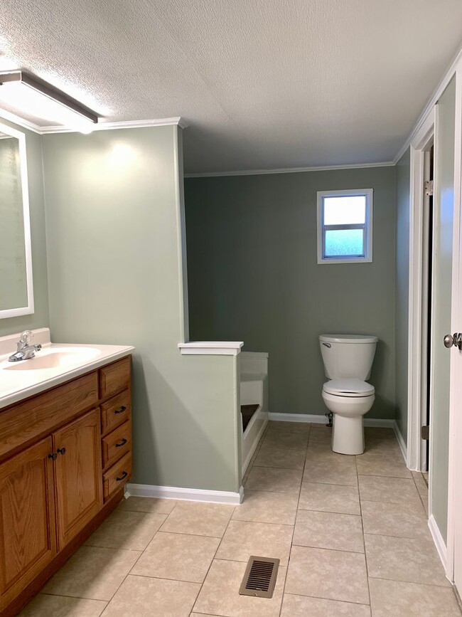 Building Photo - Renovated 3 Bedroom Home In Raleigh, Apply...