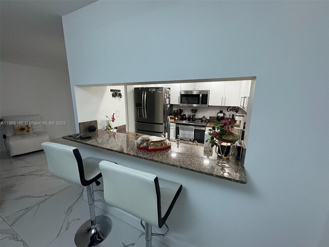 Building Photo - 901 SW 138th Ave