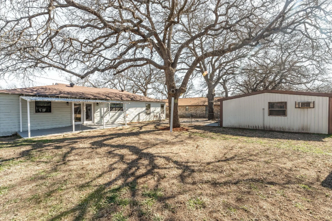 Building Photo - 1430 N Race