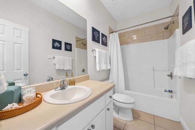 Building Photo - 6084 Sawgrass Cir