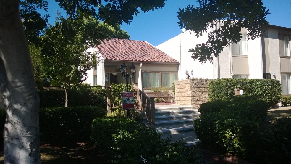 Building Photo - 3550 Ruffin Rd