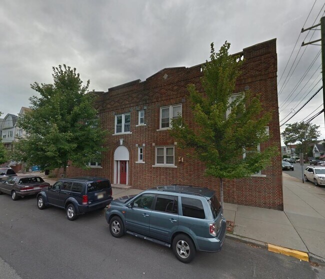 Building Photo - 573 Ave E