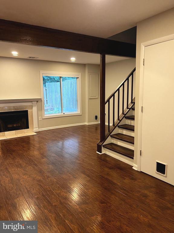 Building Photo - 2312 Glade Bank Way